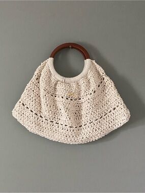 New Crochet purse/ Tote Bag with Wooden Handles - Cream, purse is app 8 x 16.